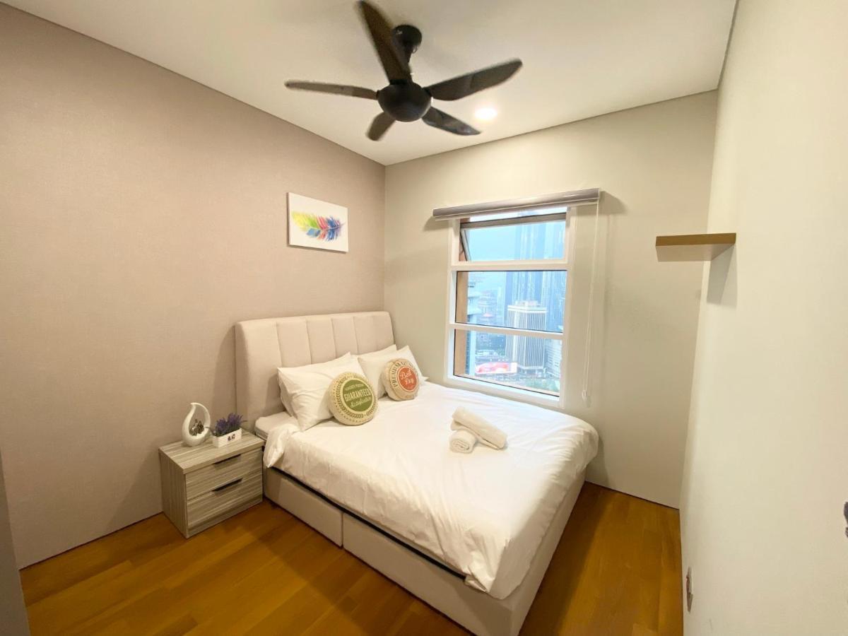 Sky Suites Klcc By Pnut Kuala Lumpur Bagian luar foto